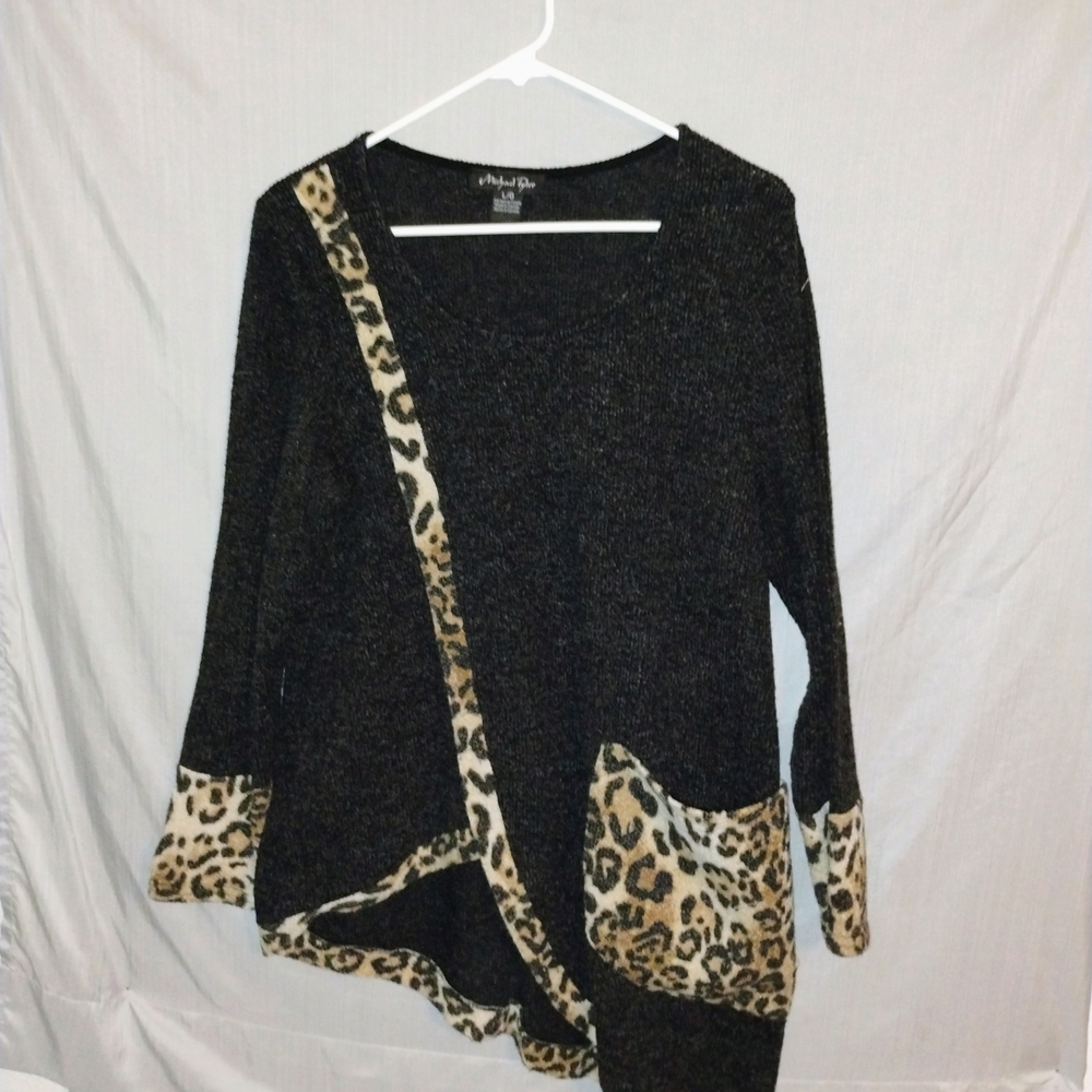 Chic Black Sweater with Leopard Print Accents
